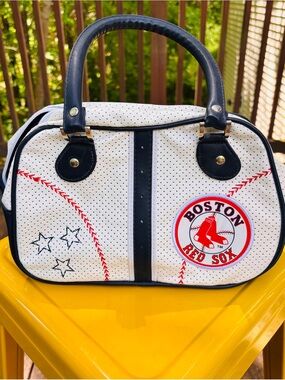 Boston Red Sox White & Navy Bowler handbag 👜 ⚾️😘